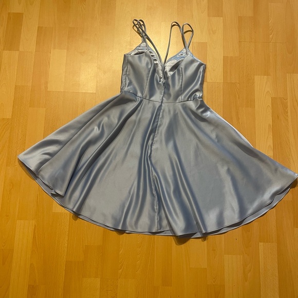 Jake’s mini dress - Picture 3 of 5